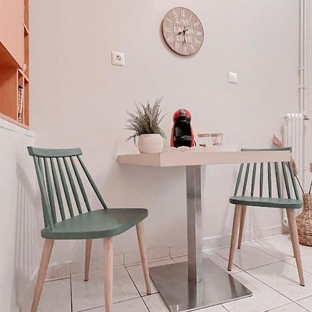 Cute 1Br Apt With Balcony In The Heart Of The City Atene Esterno foto