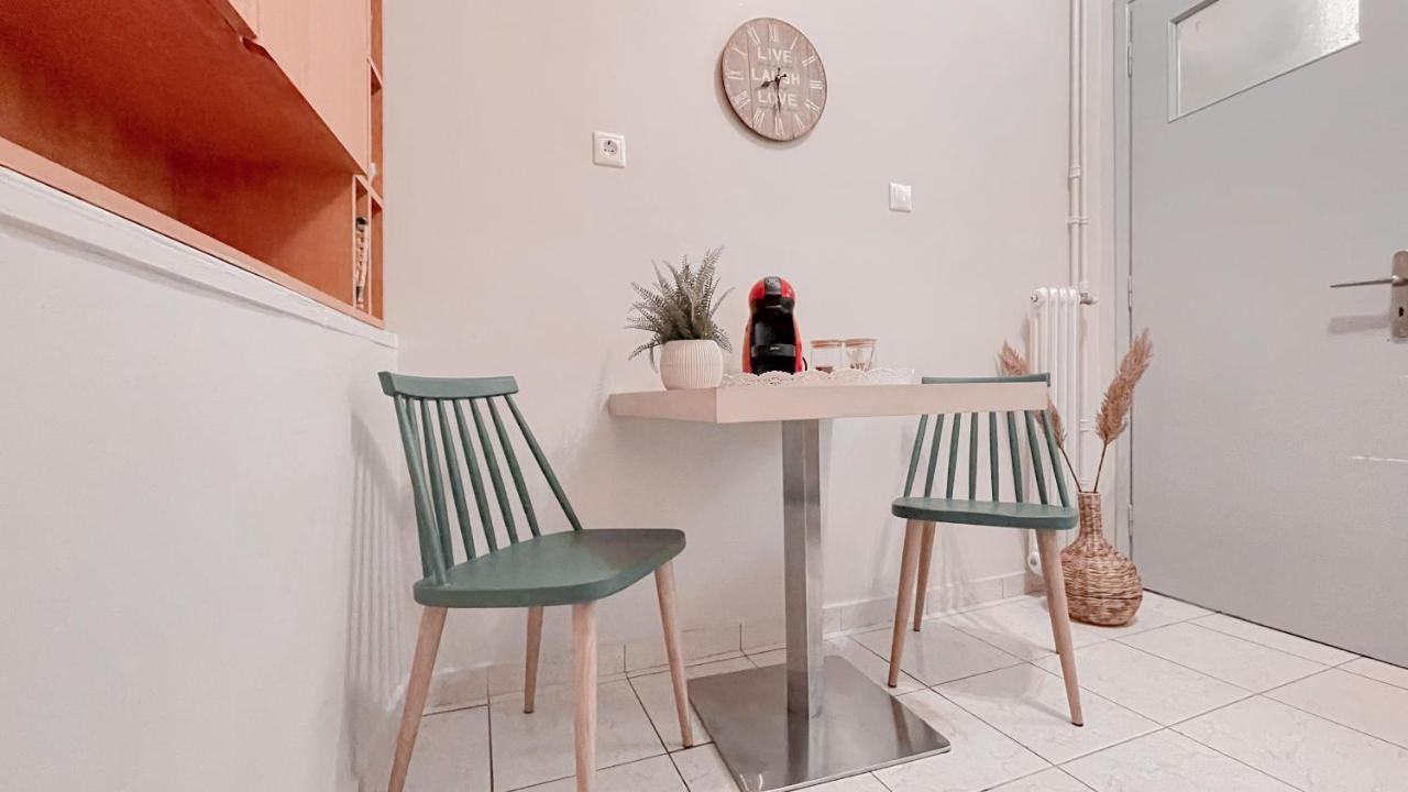 Cute 1Br Apt With Balcony In The Heart Of The City Atene Esterno foto