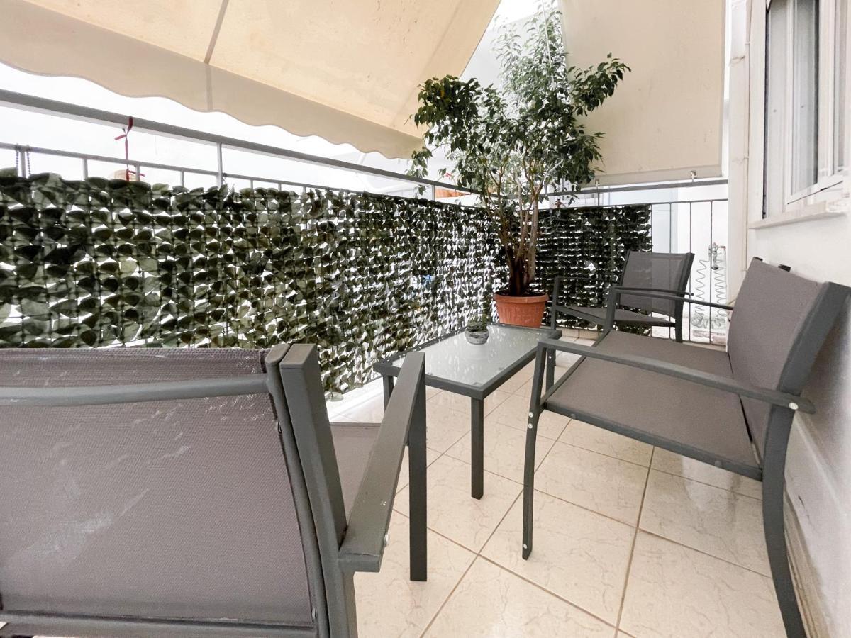 Cute 1Br Apt With Balcony In The Heart Of The City Atene Esterno foto